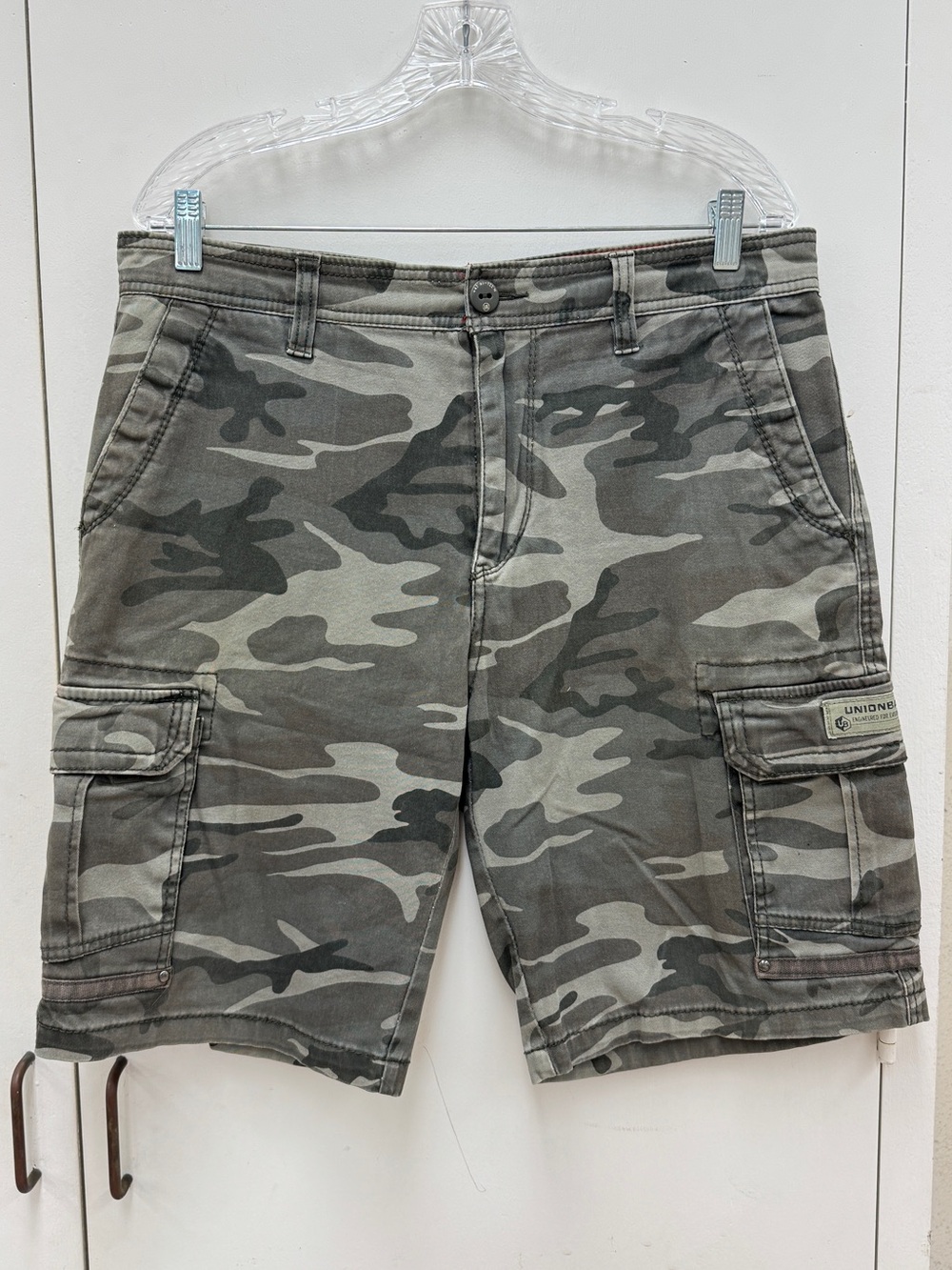 UNIONBAY Men's Army Green Camo Cargo Shorts 34
